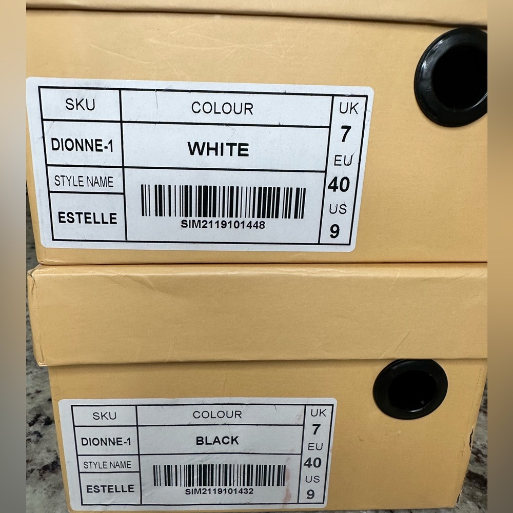 Bundle deal Simmi London Estelle heels size 9. One black pair one white pair. - Picture 7 of 7